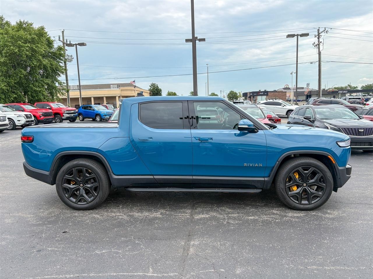 Rivian R1T Adventure 2022