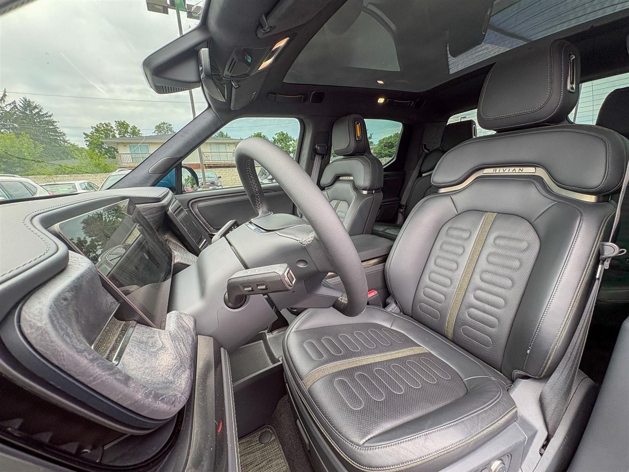 Rivian R1T Adventure 2022