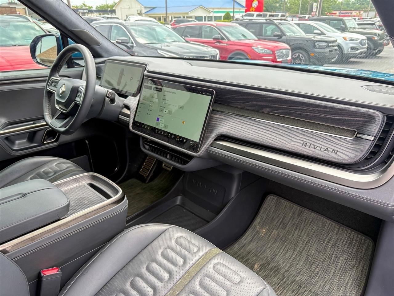 Rivian R1T Adventure 2022