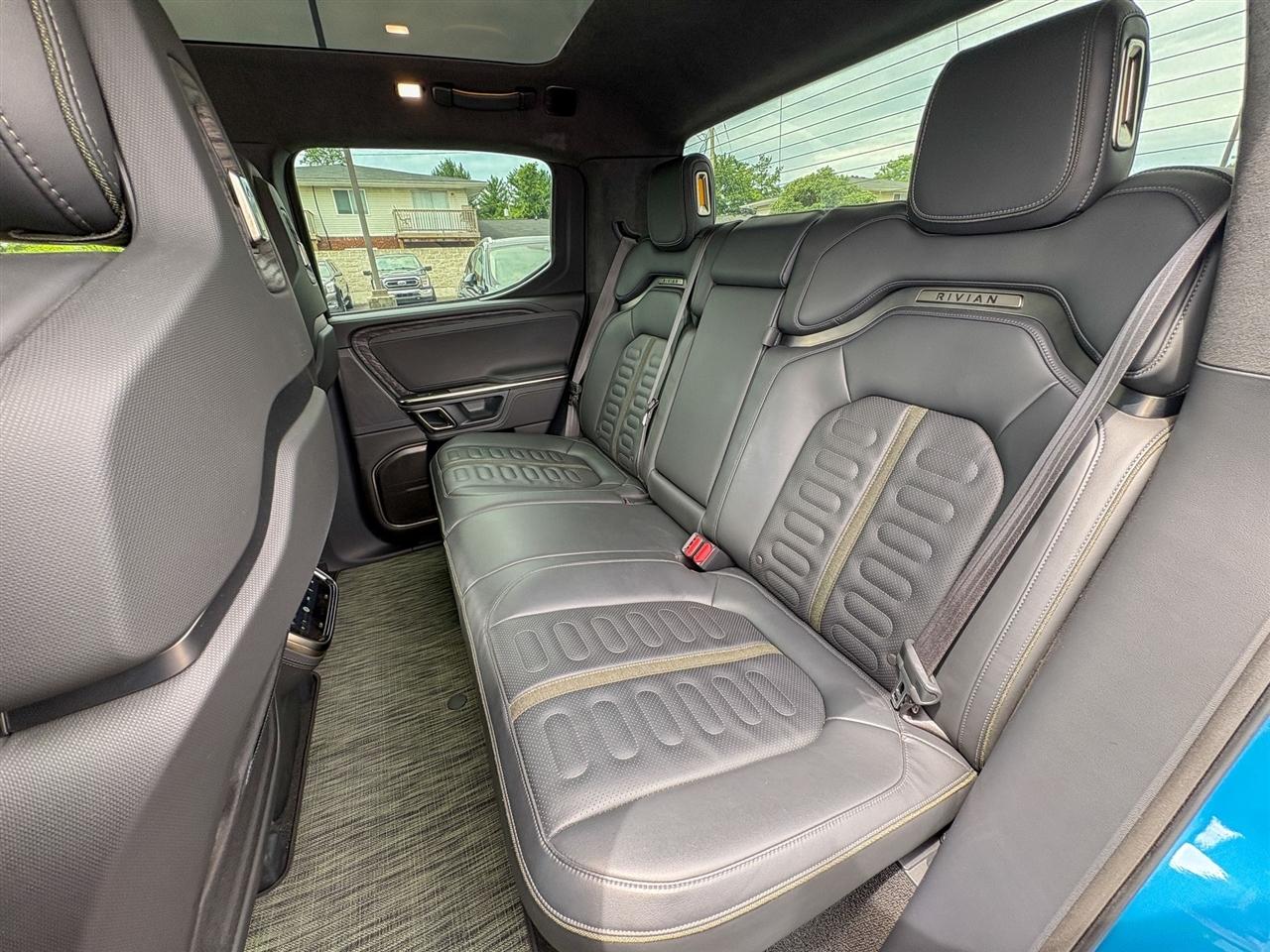 Rivian R1T Adventure 2022