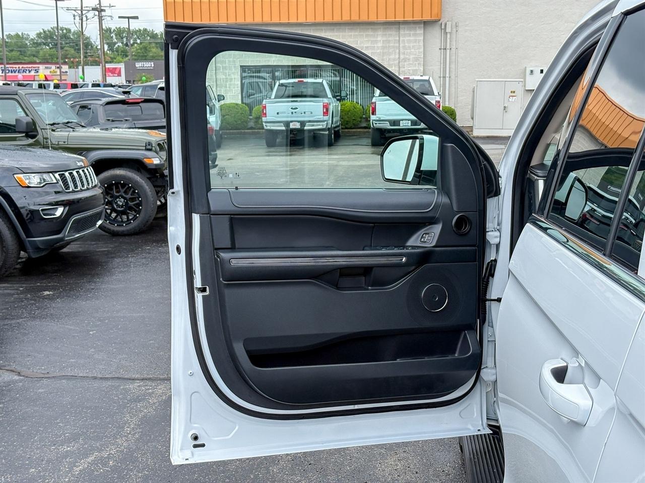 Ford Expedition  2024