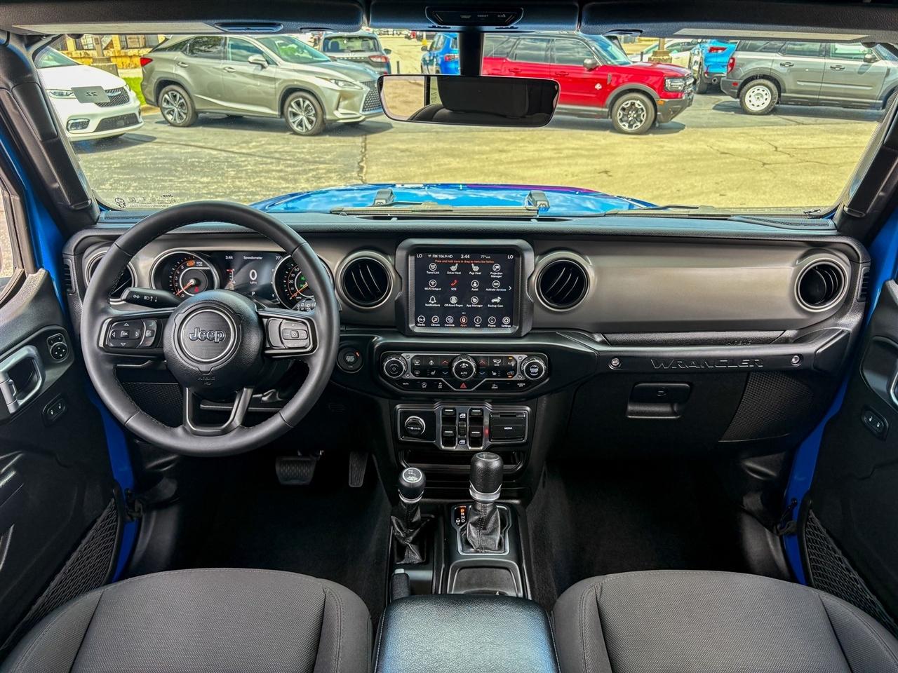 Jeep Wrangler Unlimited High Tide 4x4 2023