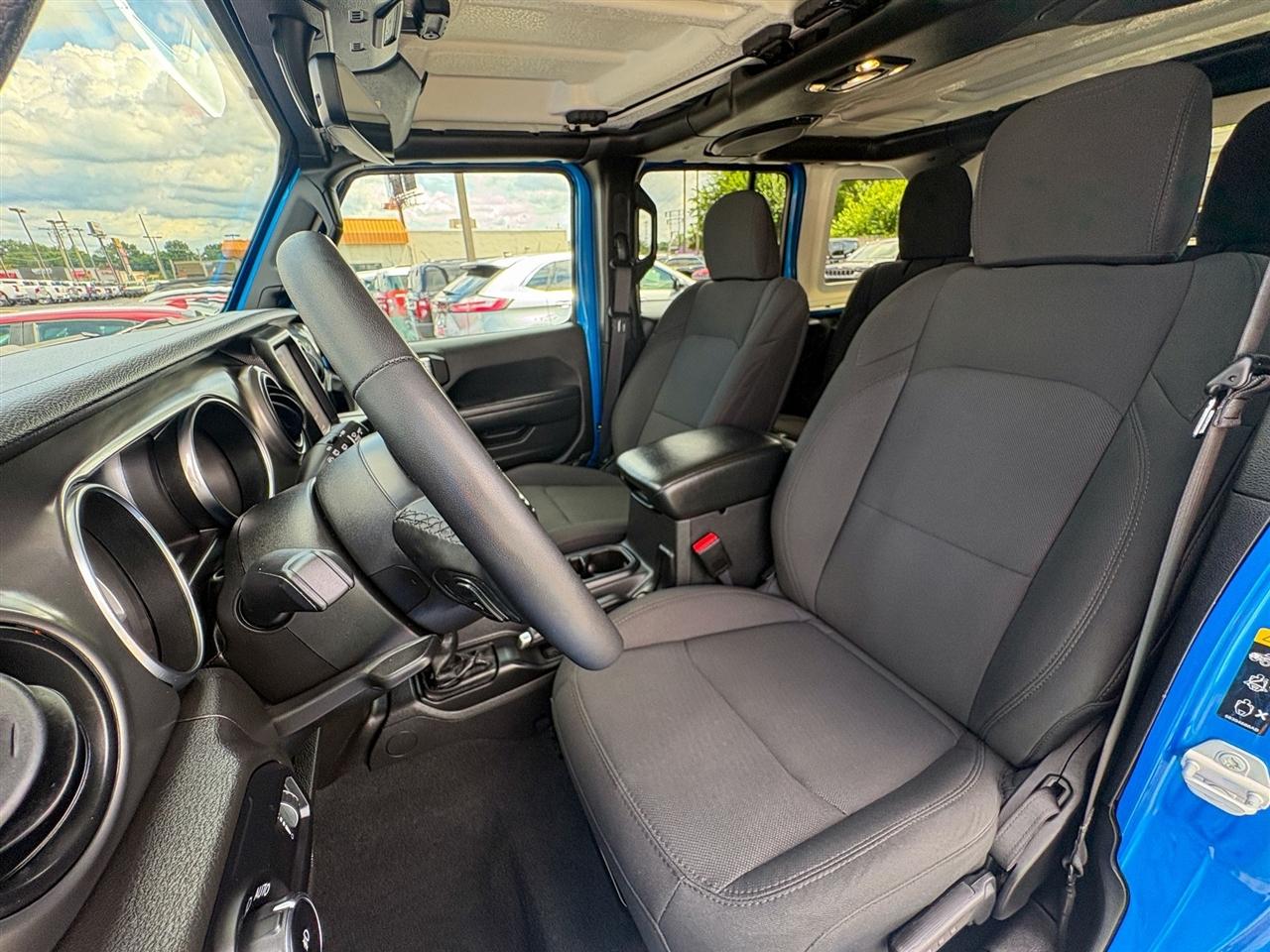 Jeep Wrangler Unlimited High Tide 4x4 2023