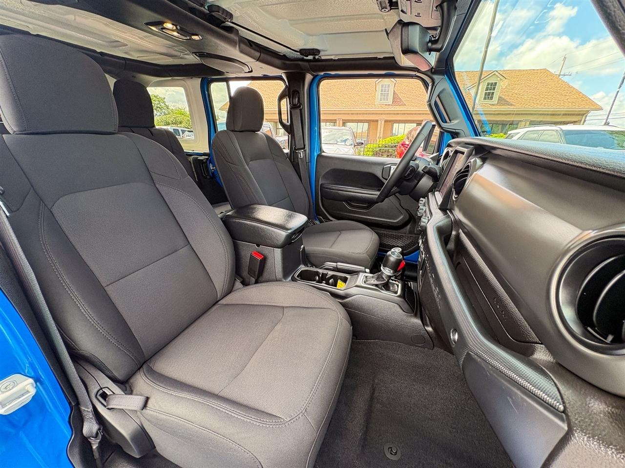 Jeep Wrangler Unlimited High Tide 4x4 2023