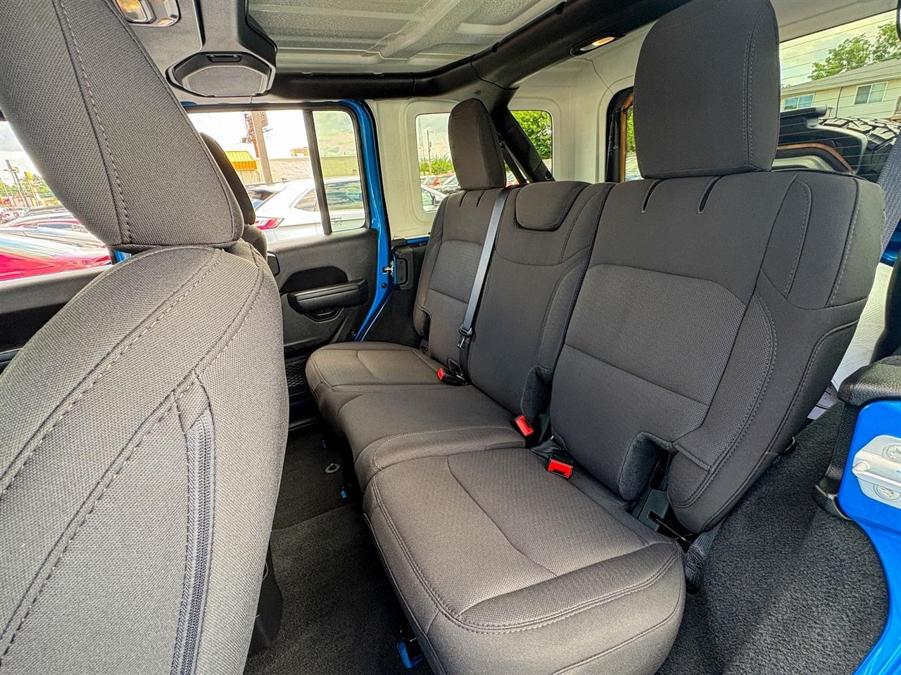 Jeep Wrangler Unlimited High Tide 4x4 2023