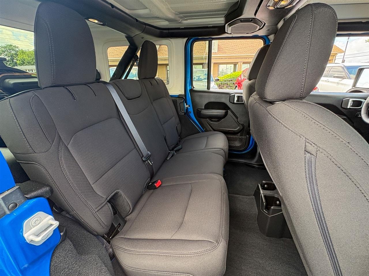Jeep Wrangler Unlimited High Tide 4x4 2023