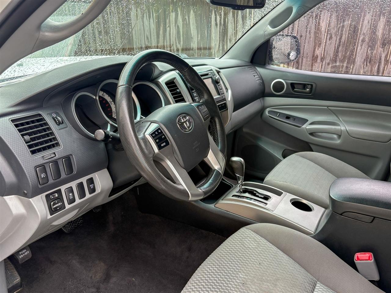 Toyota Tacoma  2013