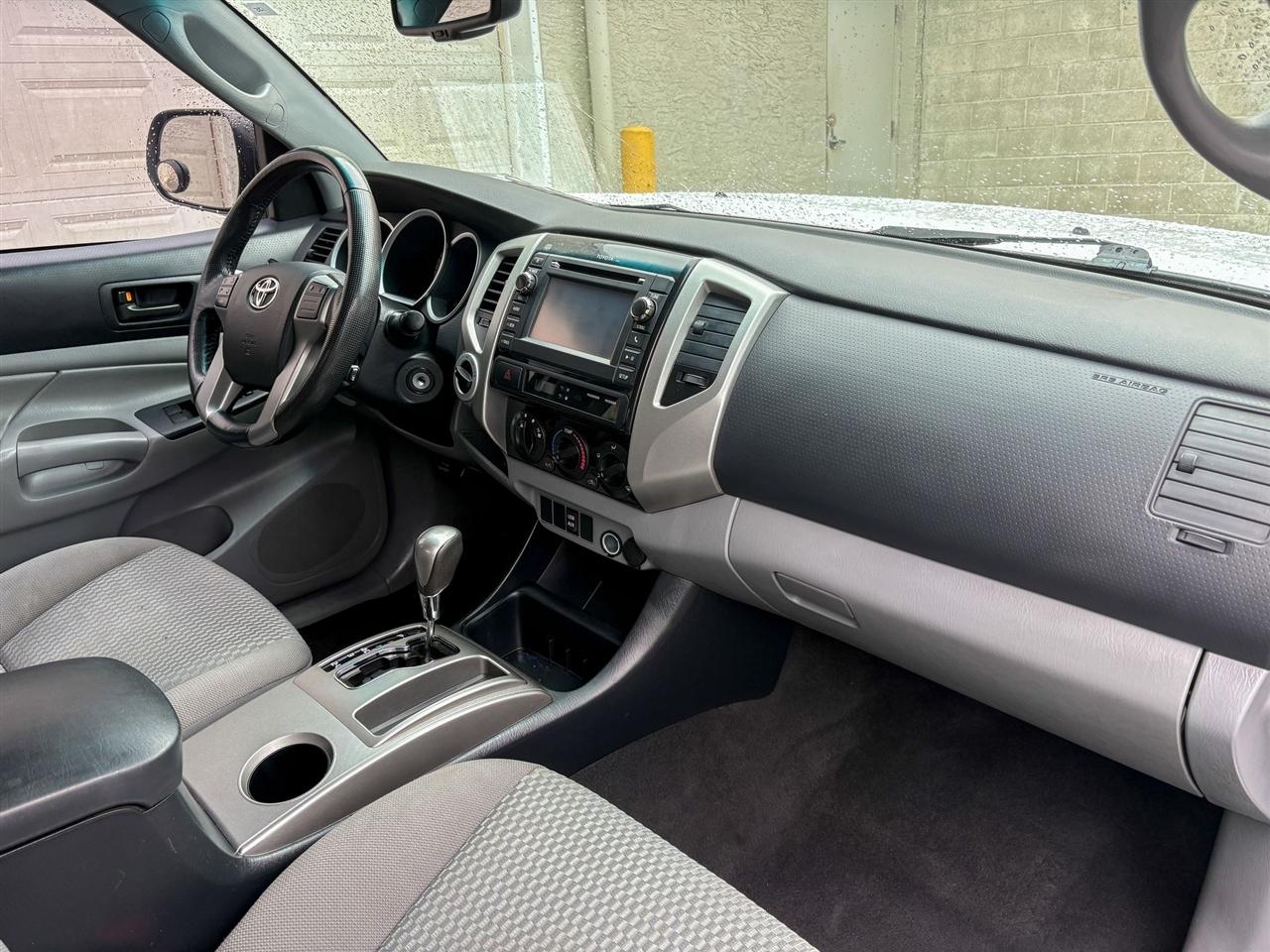Toyota Tacoma  2013