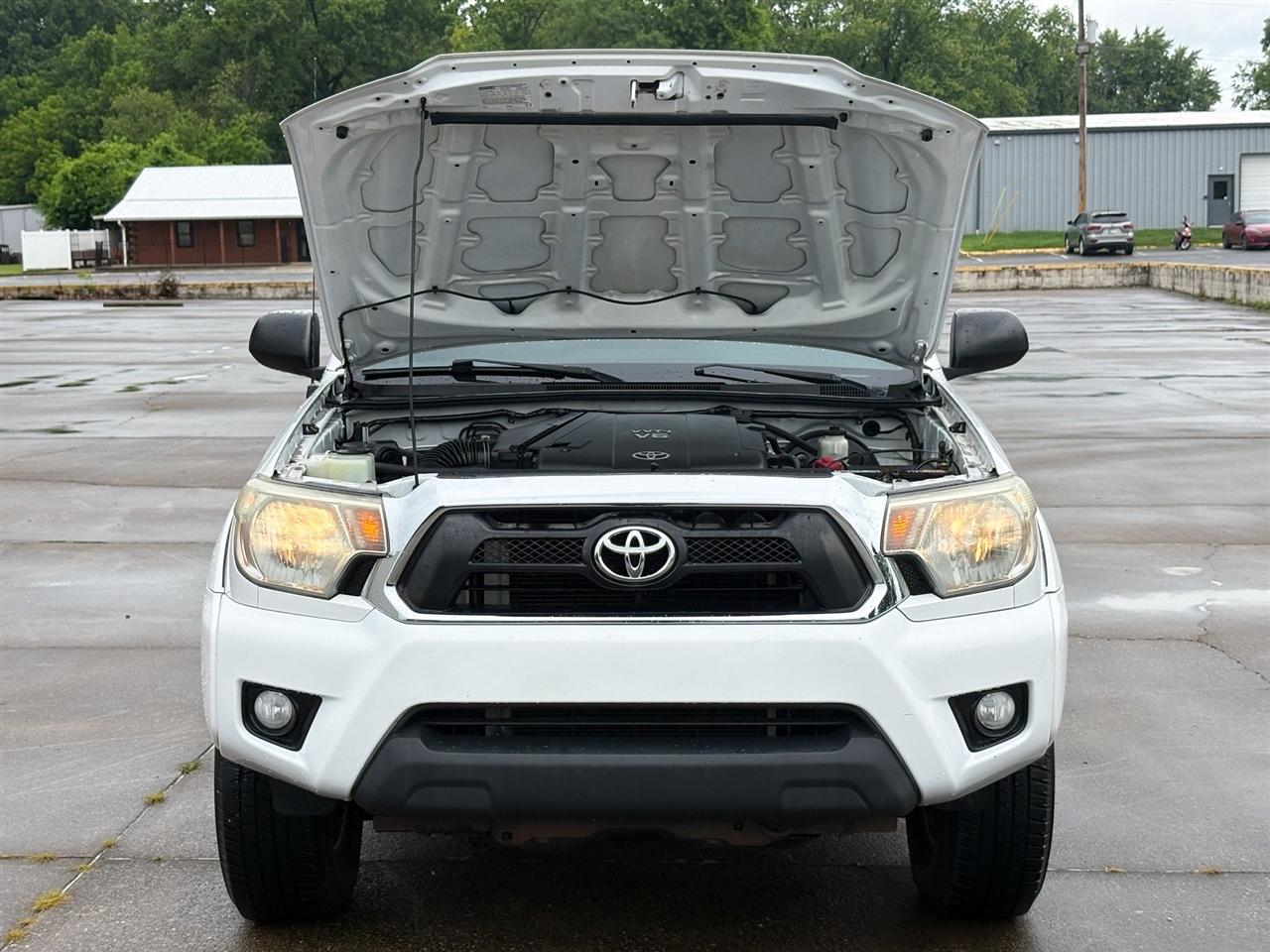 Toyota Tacoma  2013
