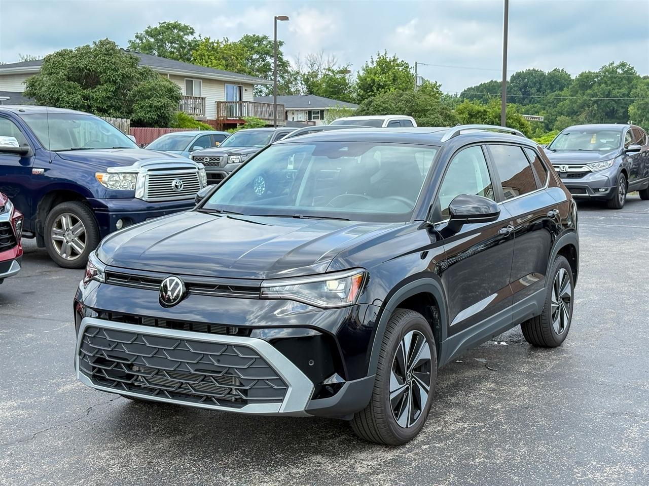 Volkswagen Taos  2025