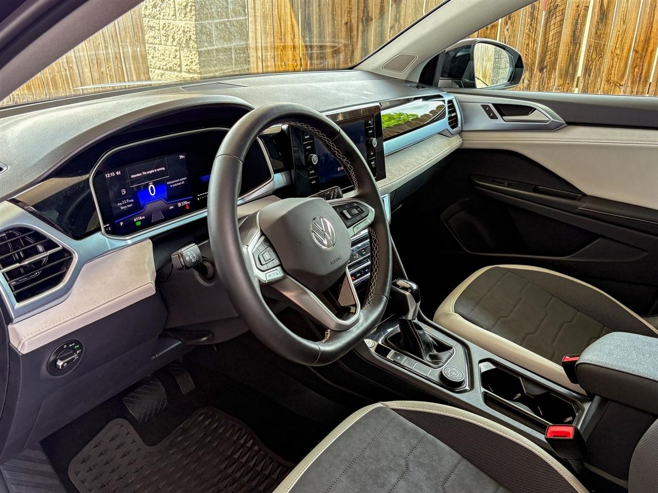 Volkswagen Taos  2025