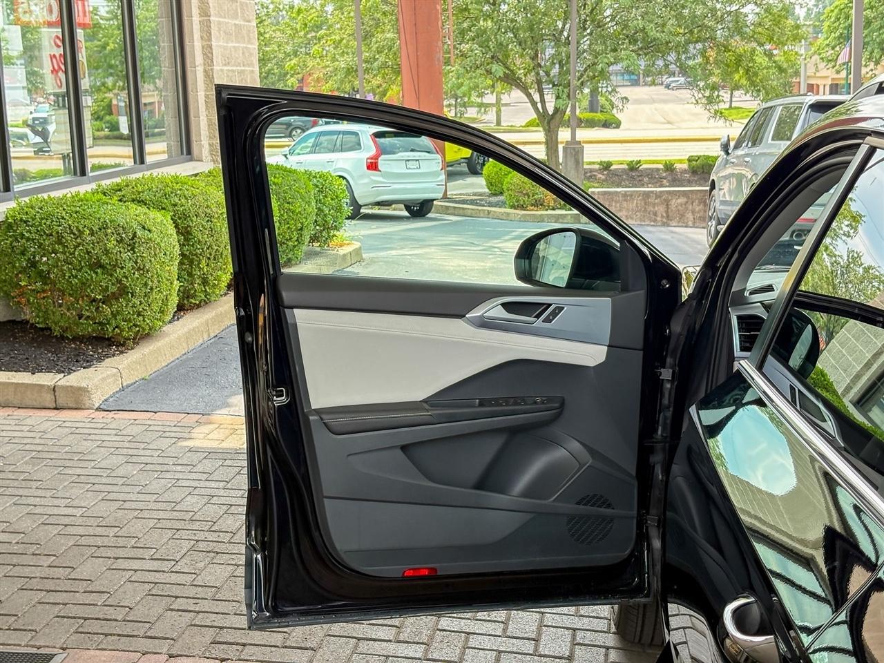 Volkswagen Taos  2025