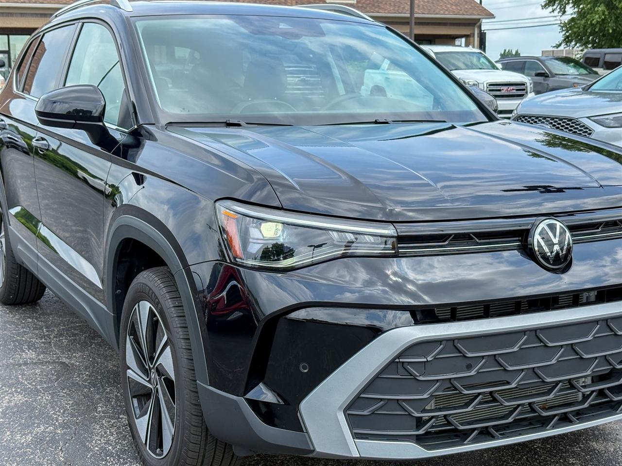 Volkswagen Taos  2025