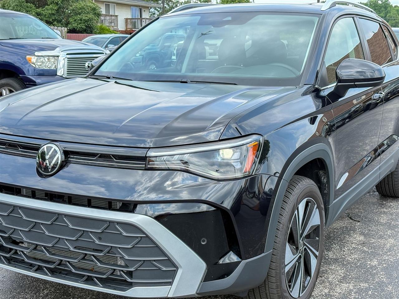 Volkswagen Taos  2025