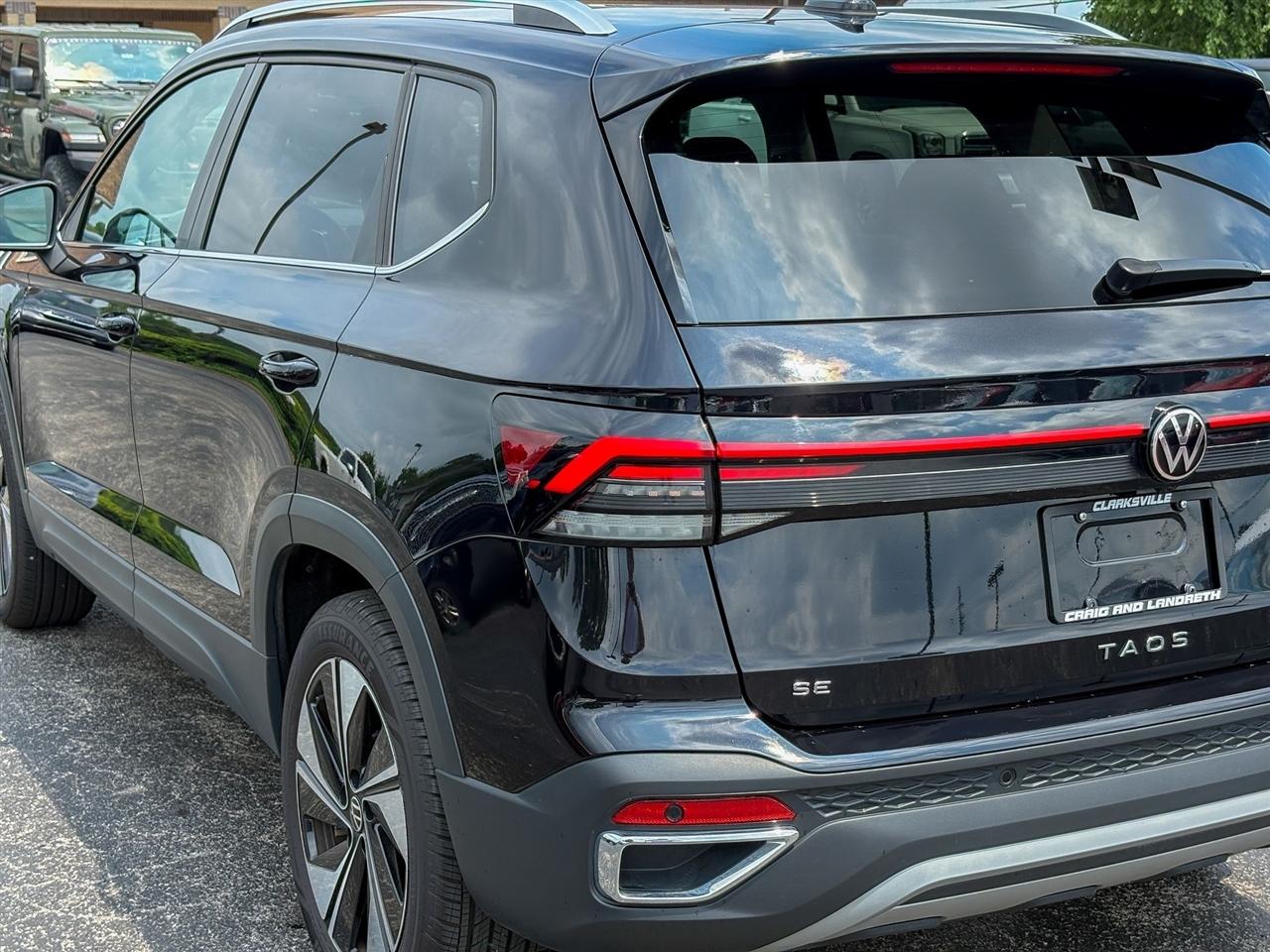 Volkswagen Taos  2025