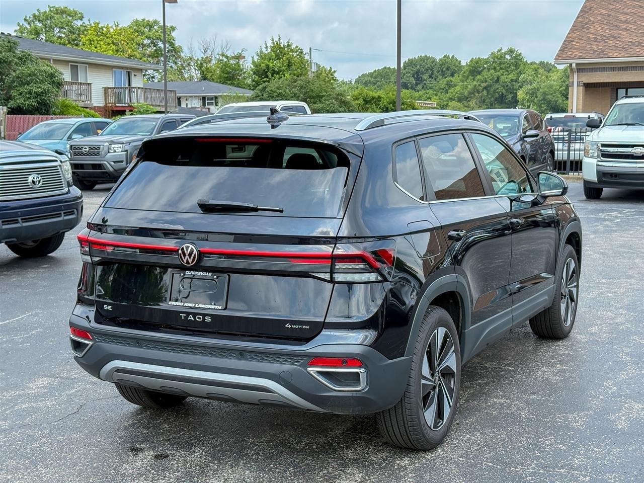 Volkswagen Taos  2025