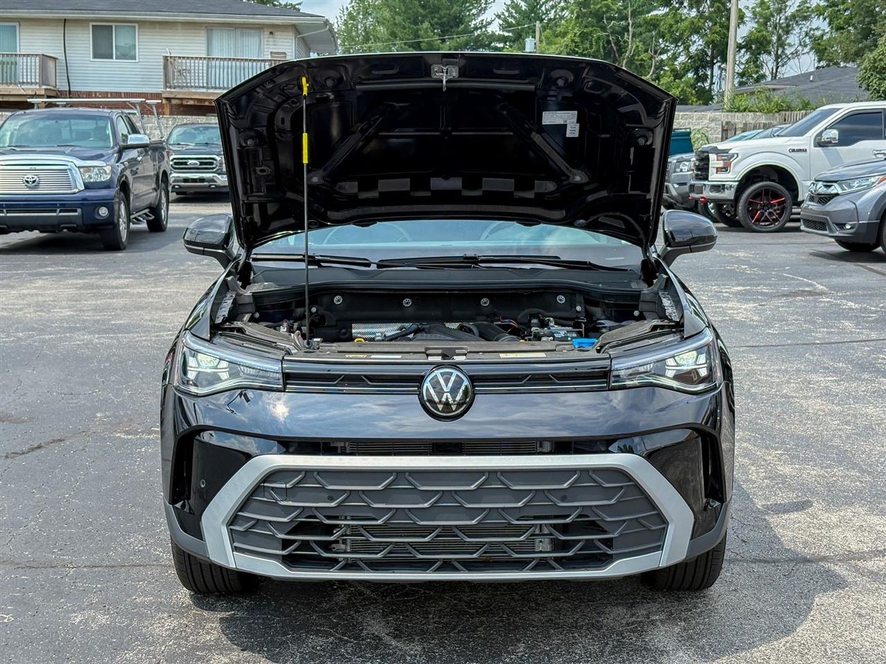 Volkswagen Taos  2025