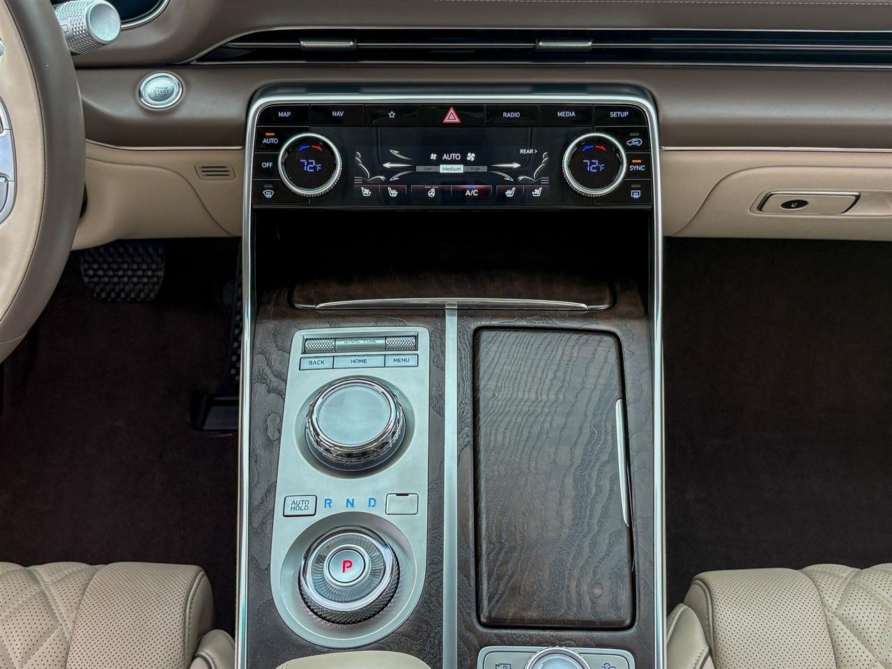 Genesis GV80  2024