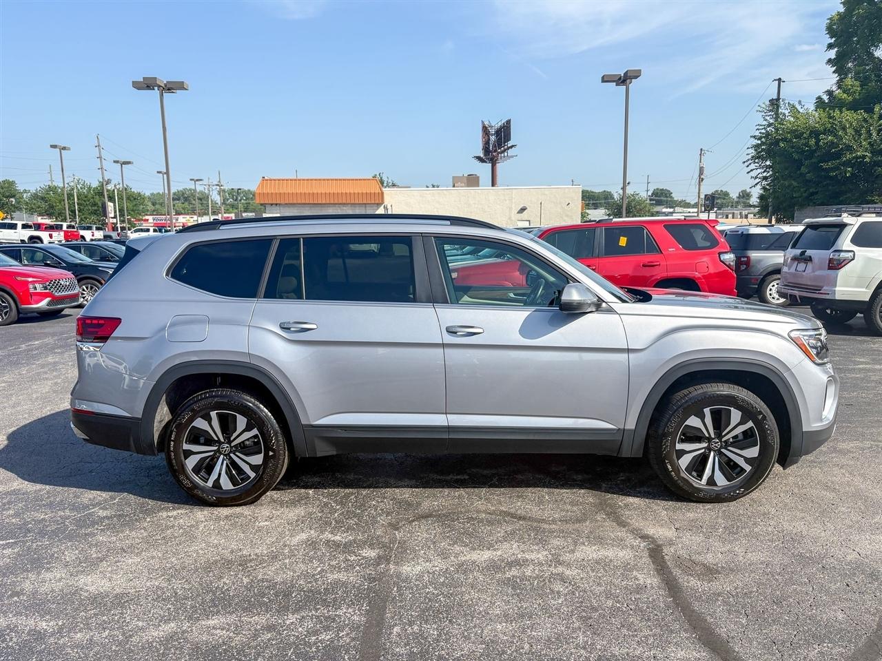 Volkswagen Atlas 2.0T SE 4MOTION 2024