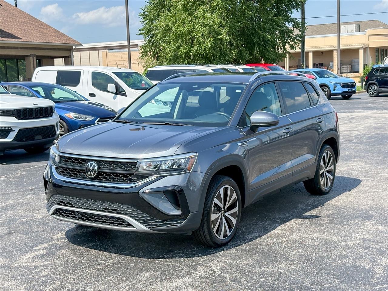 Volkswagen Taos  2024