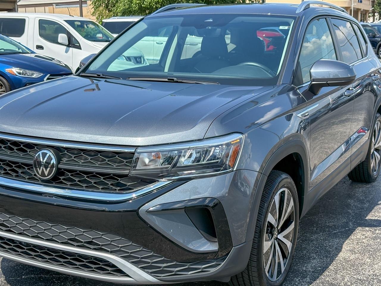 Volkswagen Taos  2024