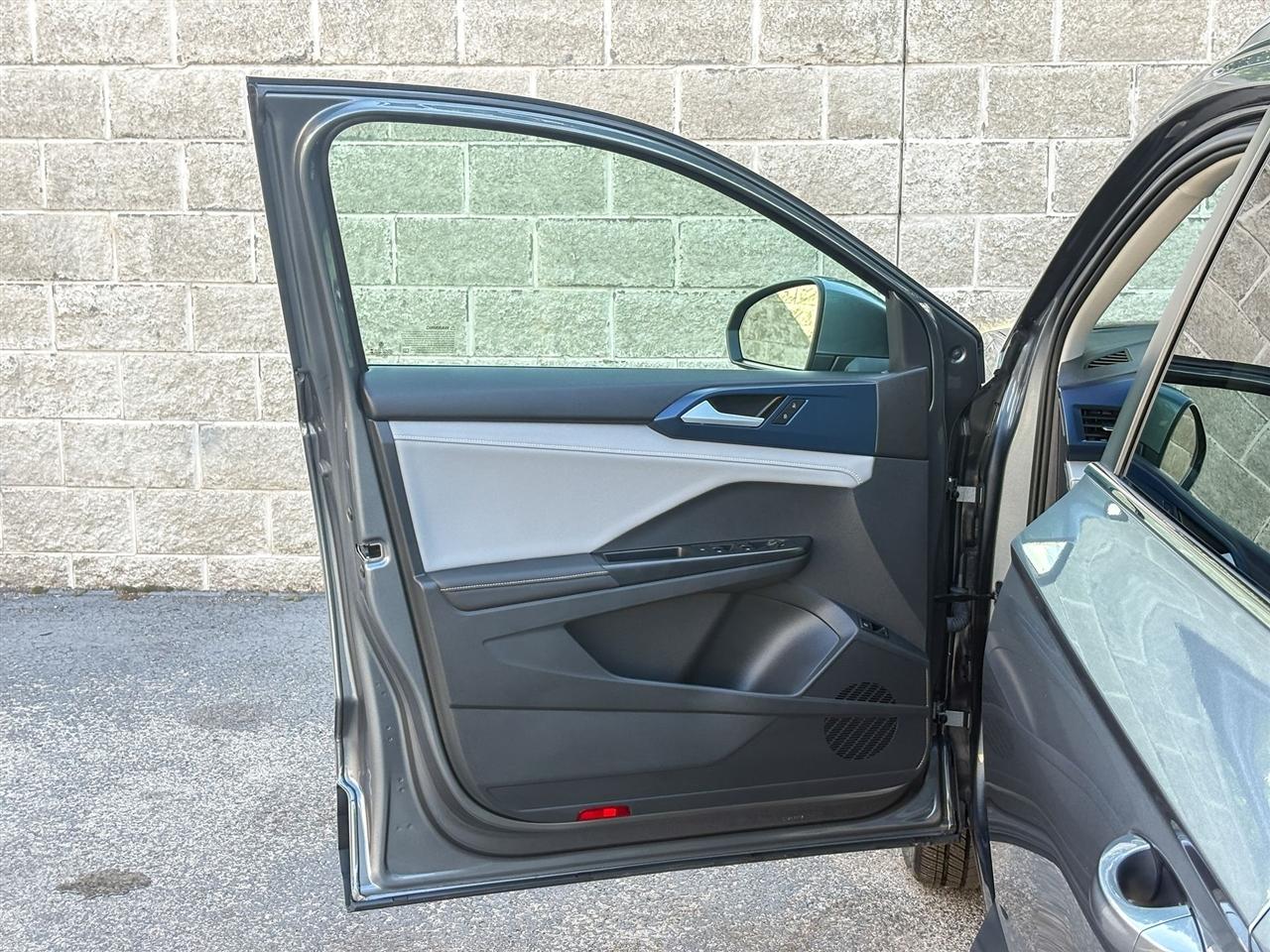 Volkswagen Taos  2024