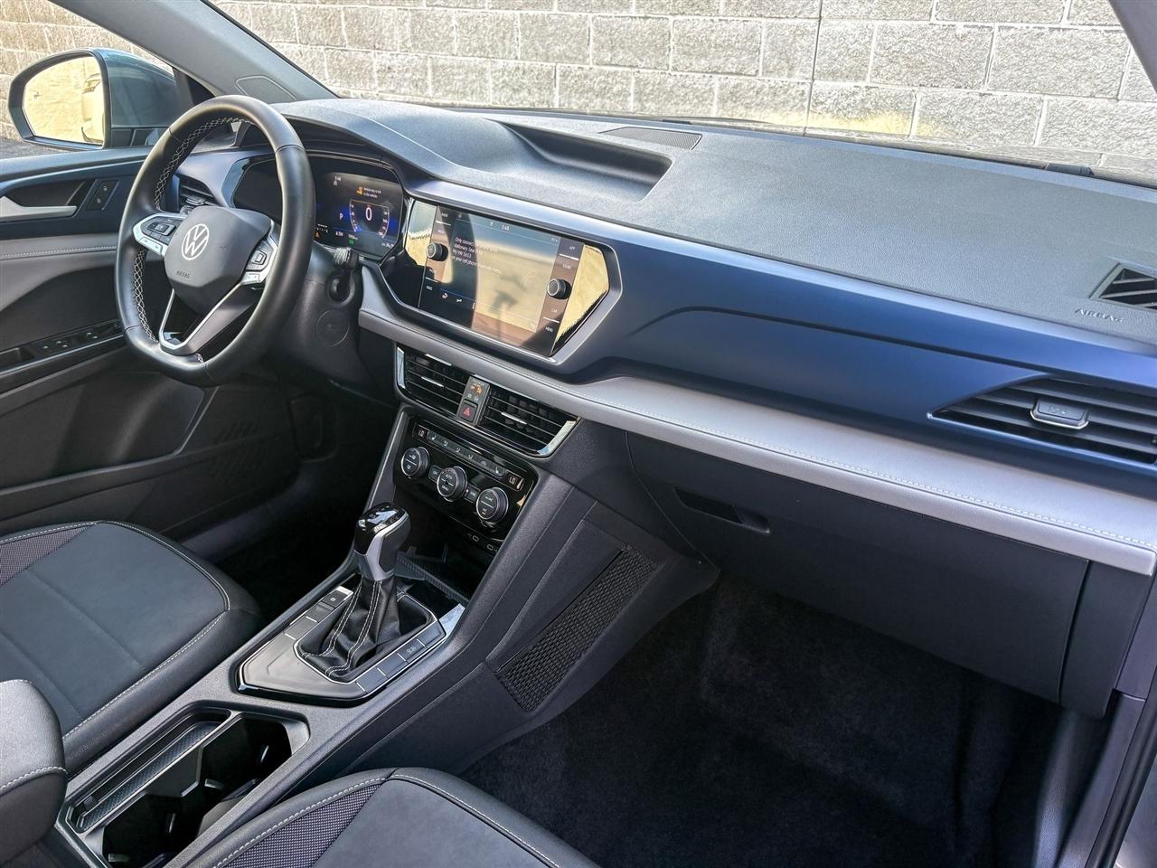 Volkswagen Taos  2024