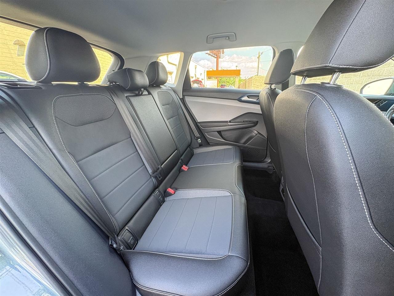 Volkswagen Taos  2024