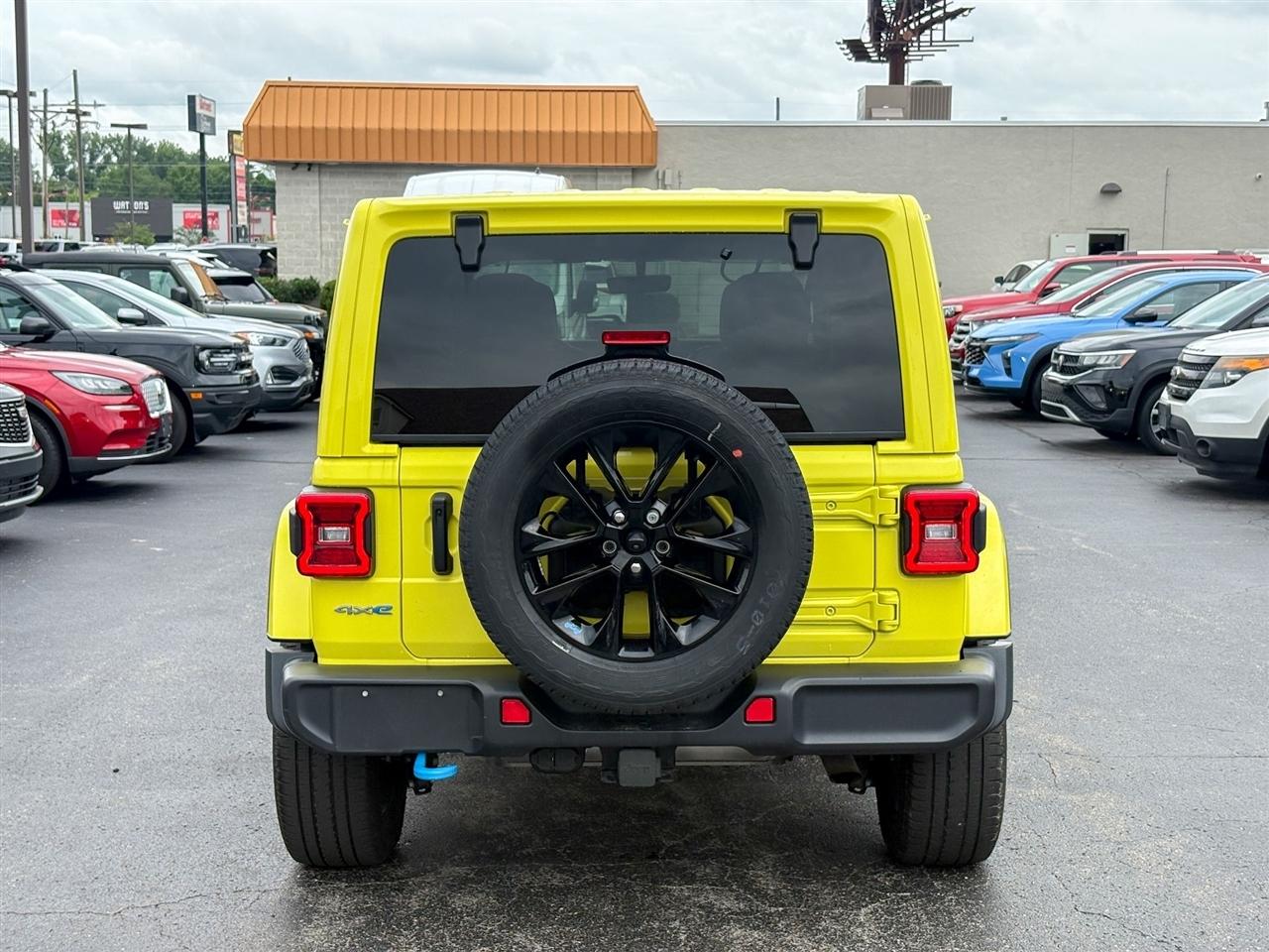 Jeep Wrangler Unlimited Sahara 4XE 2023