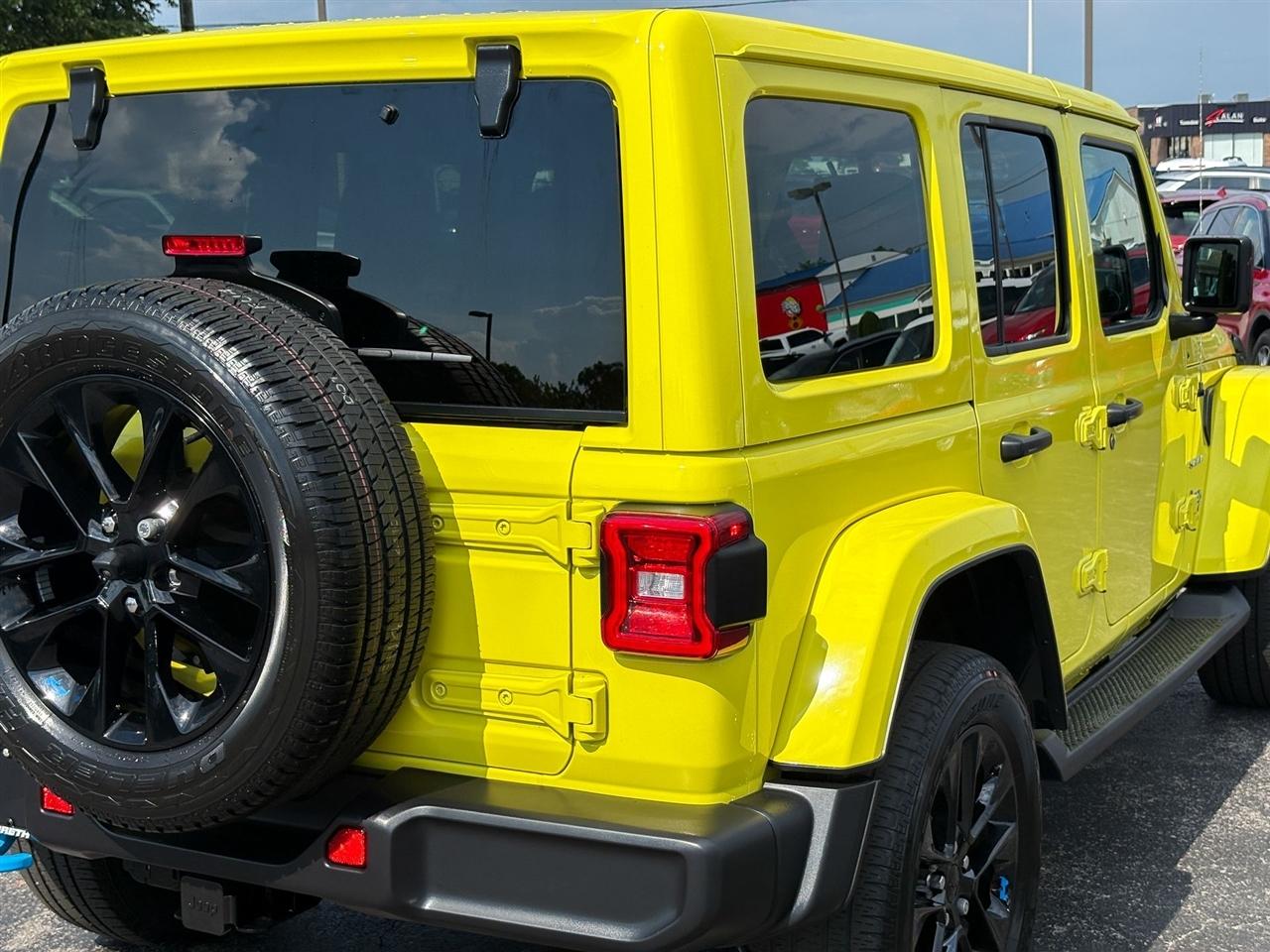 Jeep Wrangler Unlimited Sahara 4XE 2023