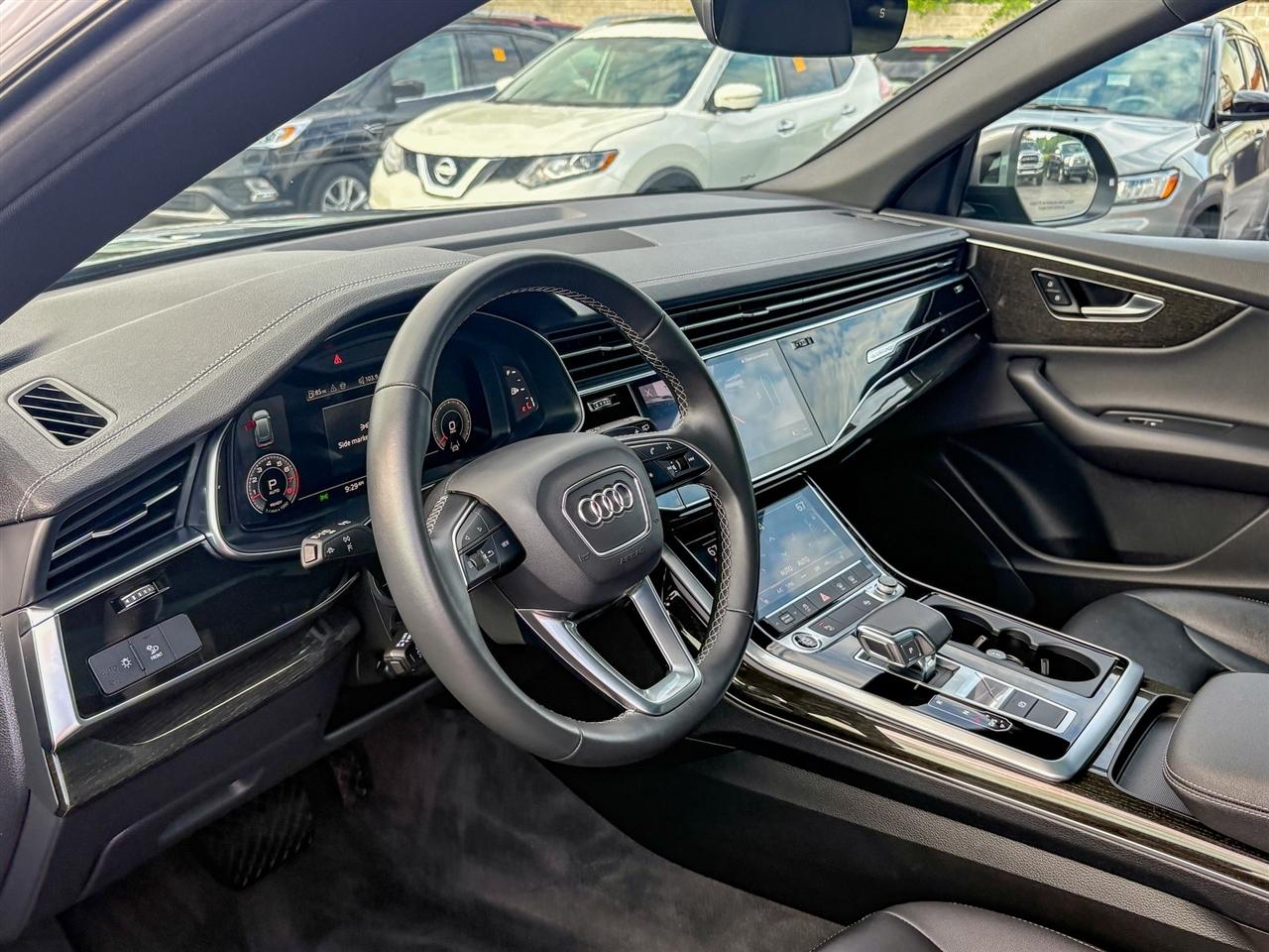 Audi Q8  2025
