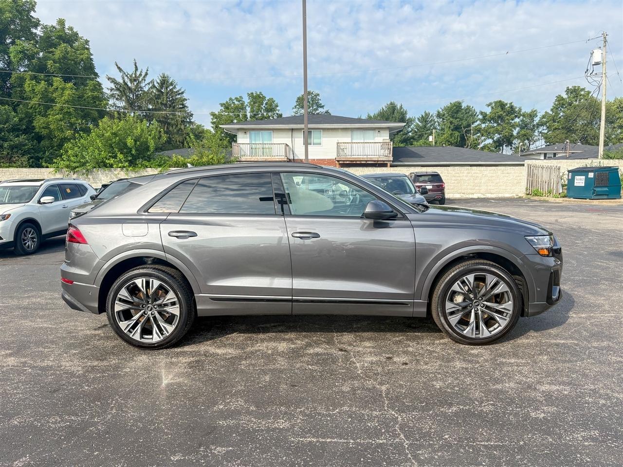 Audi Q8  2025