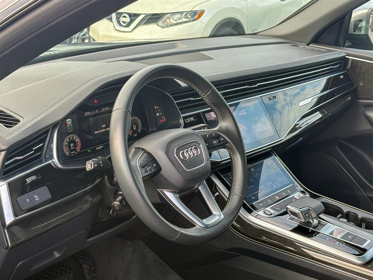 Audi Q8  2025