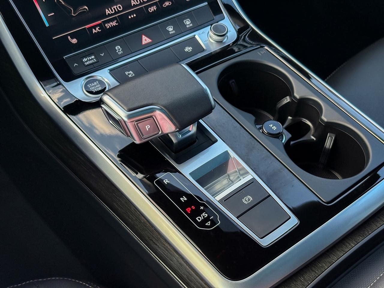 Audi Q8  2025