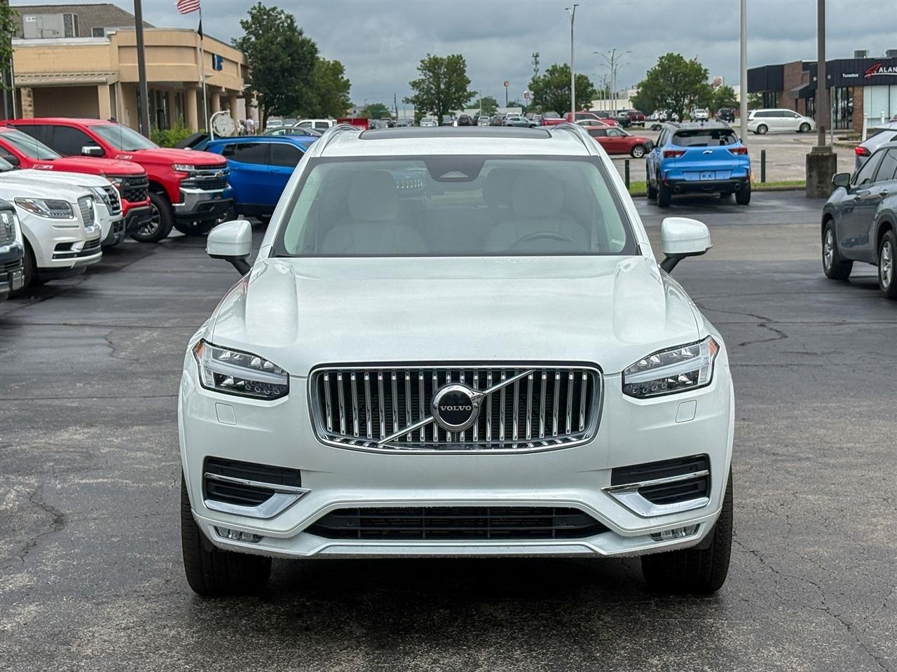 Volvo XC90 B5 Core 2025