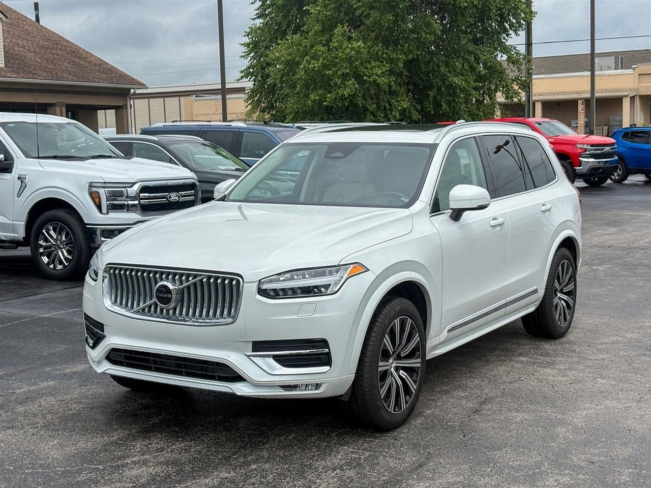 Volvo XC90 B5 Core 2025