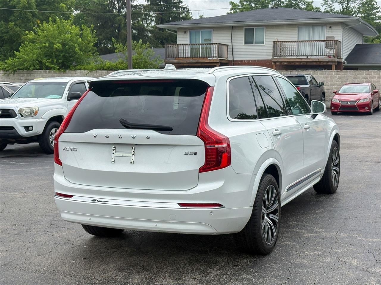 Volvo XC90 B5 Core 2025