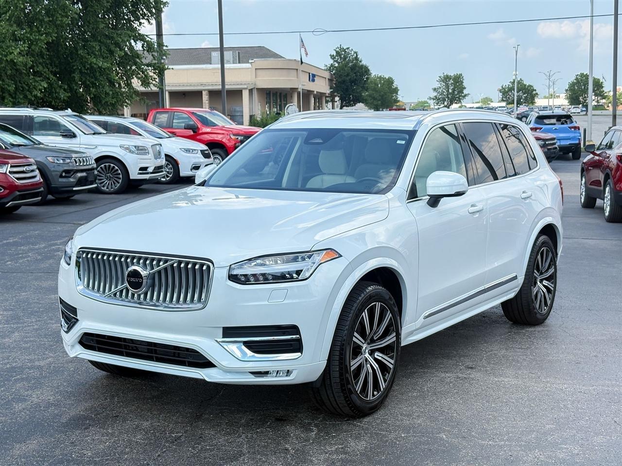 Volvo XC90 B5 Core 2025
