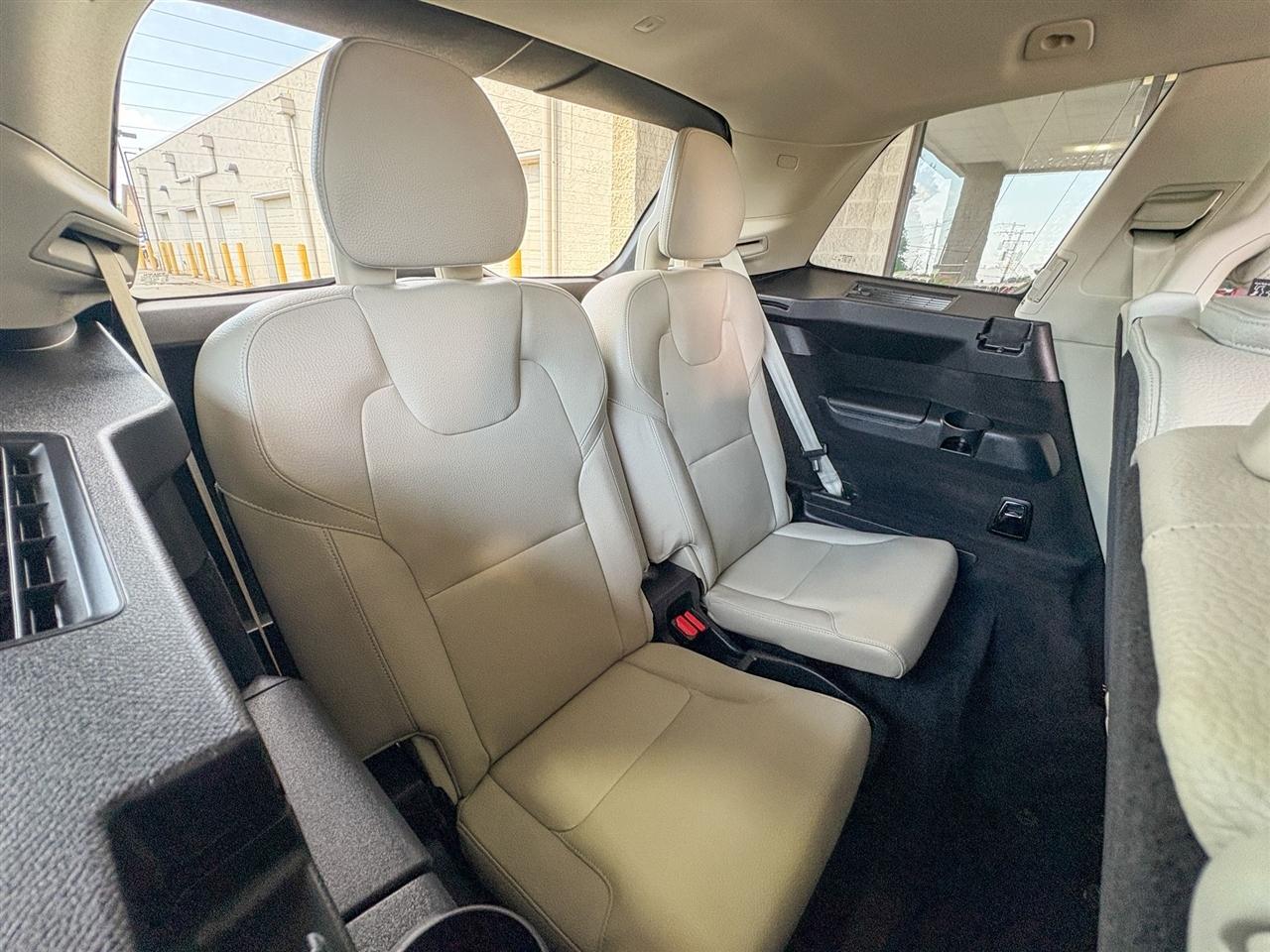 Volvo XC90 B5 Core 2025