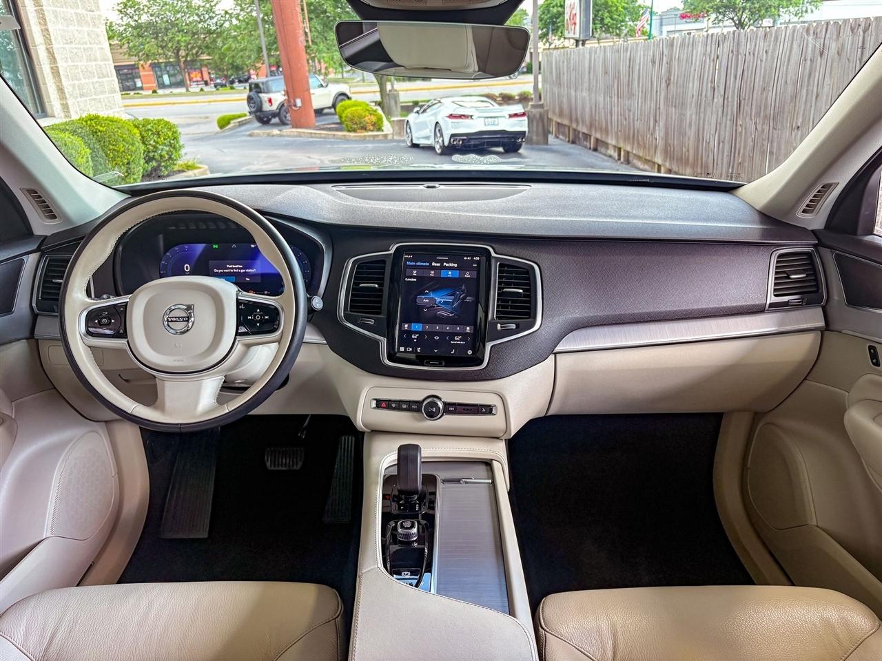 Volvo XC90 B5 Core 2025