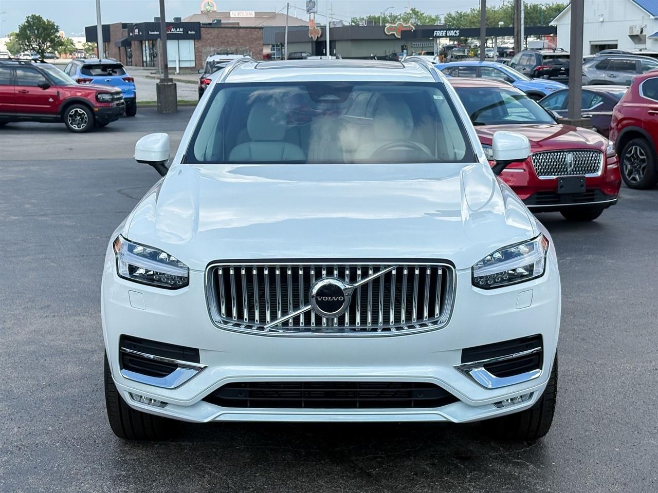 Volvo XC90 B5 Core 2025