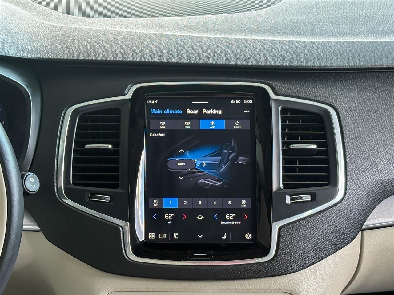 Volvo XC90 B5 Core 2025