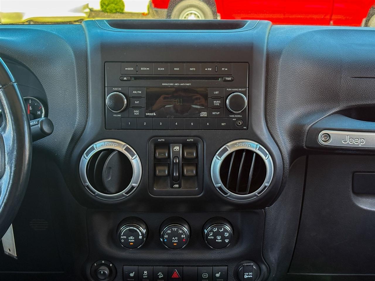 Jeep Wrangler Unlimited Sahara 4x4 2012