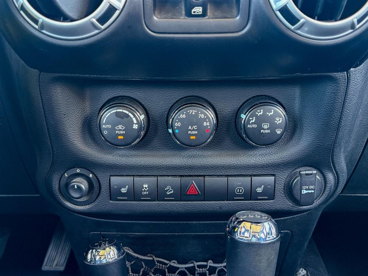 Jeep Wrangler Unlimited Sahara 4x4 2012