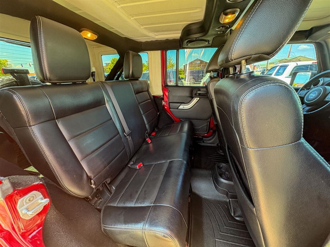 Jeep Wrangler Unlimited Sahara 4x4 2012