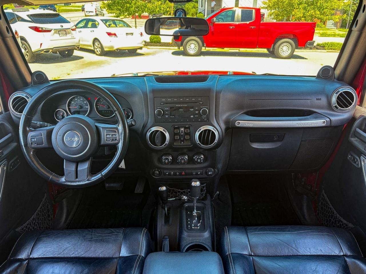 Jeep Wrangler Unlimited Sahara 4x4 2012