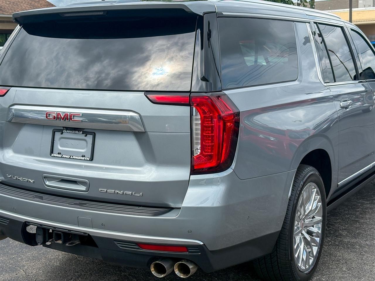GMC Yukon XL Denali 4WD 2024