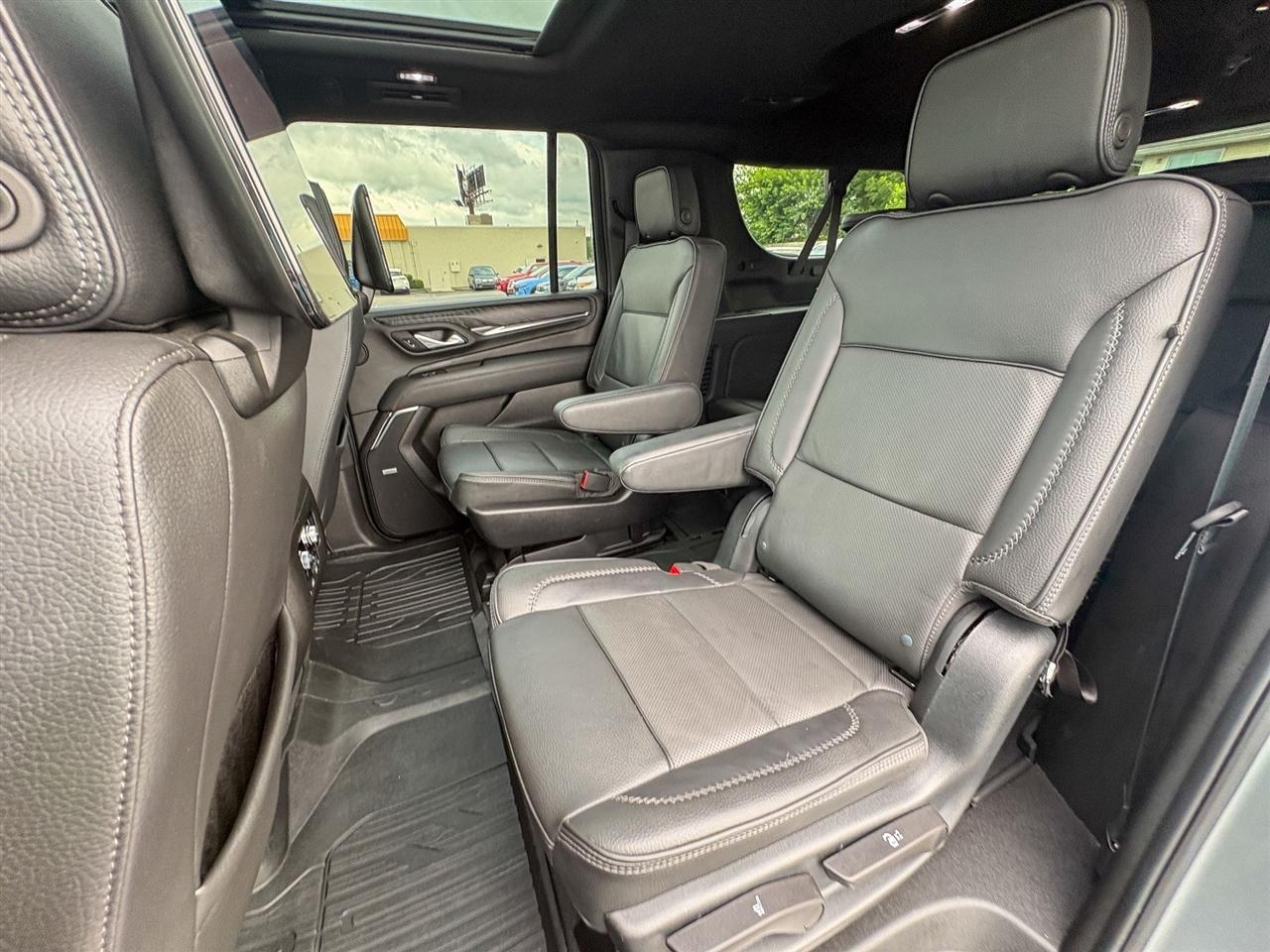 GMC Yukon XL Denali 4WD 2024