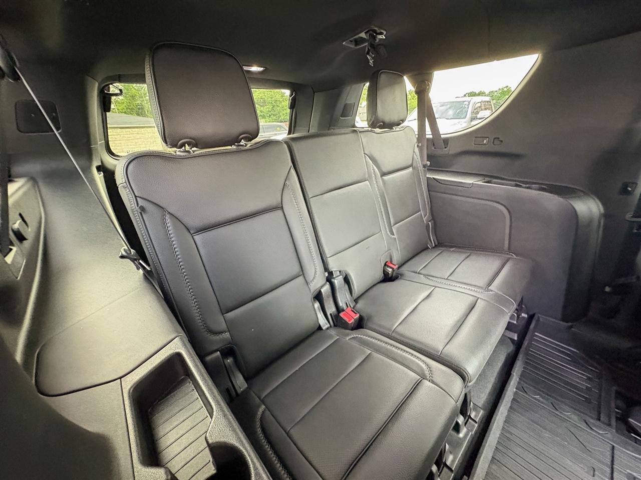 GMC Yukon XL Denali 4WD 2024