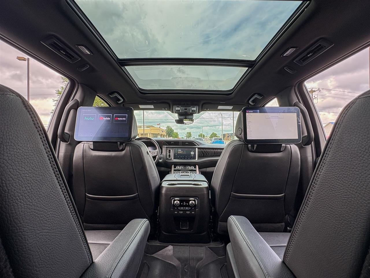 GMC Yukon XL Denali 4WD 2024